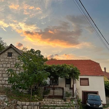 فيلا Kuca Za Odmor Nikšić المظهر الخارجي الصورة