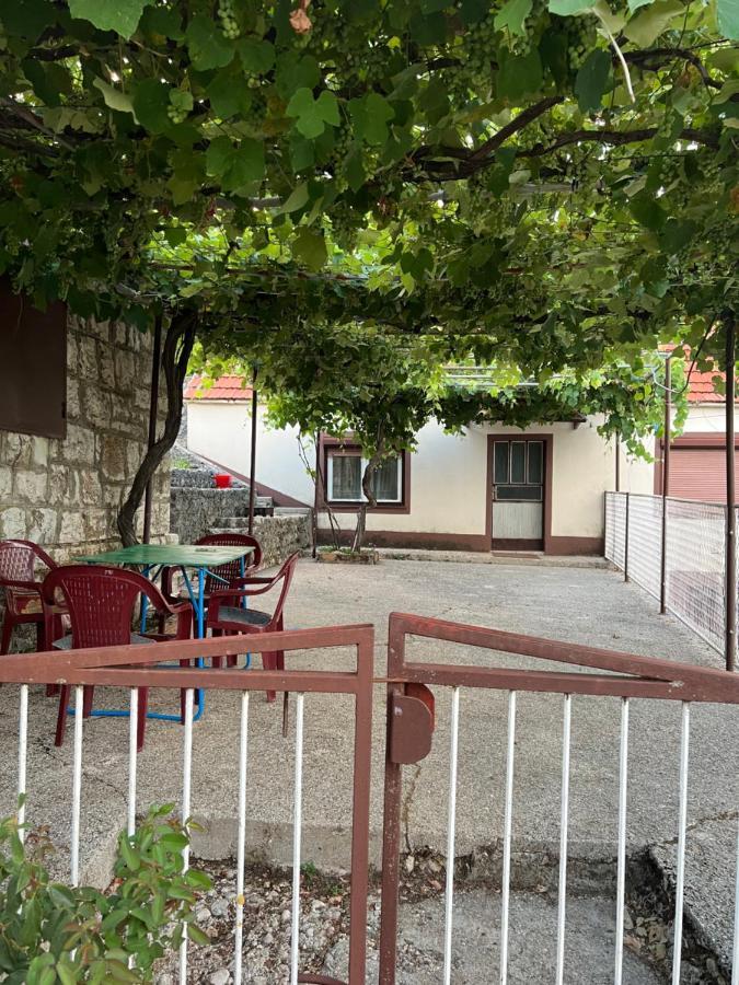 فيلا Kuca Za Odmor Nikšić المظهر الخارجي الصورة